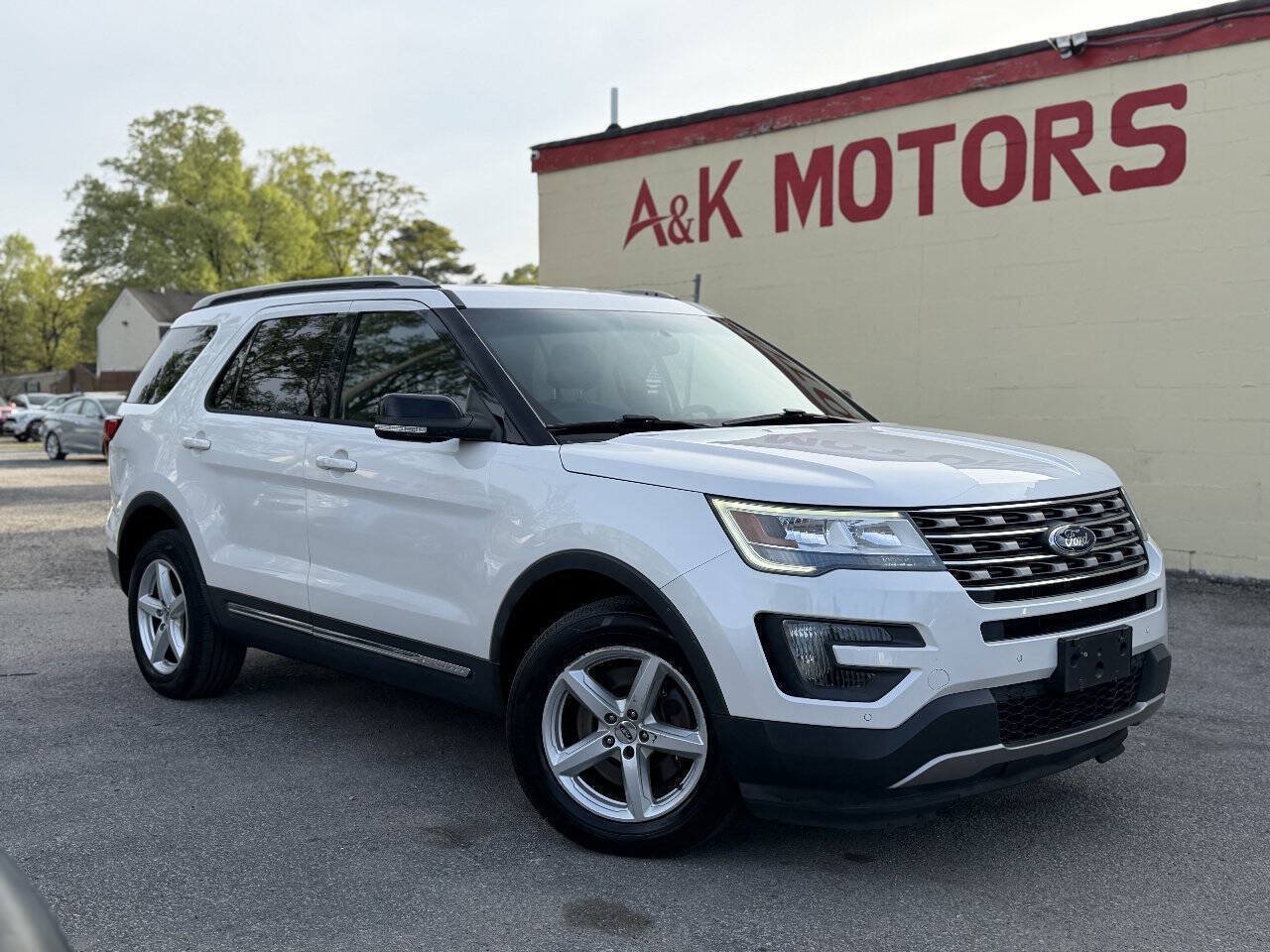 Used 2016 Ford Explorer XLT w/ Equipment Group 202A
