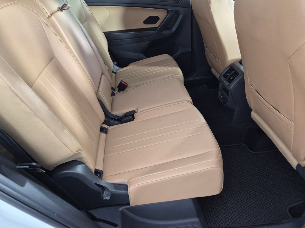 Used 2023 Volkswagen Tiguan SE FWD image 31