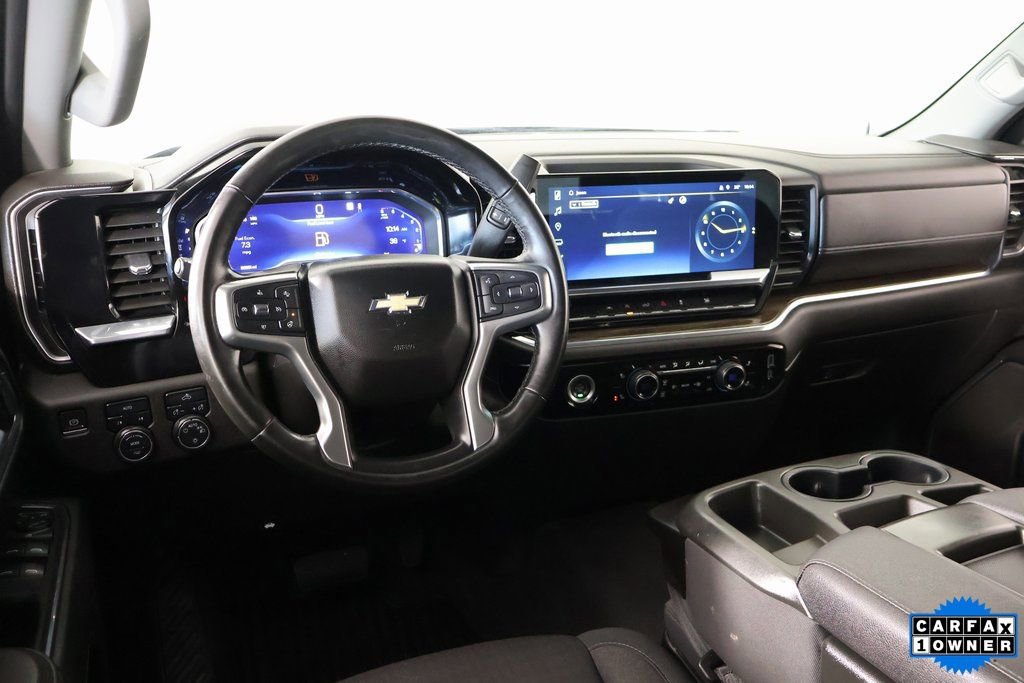 Used 2023 Chevrolet Silverado 1500 LT image 2