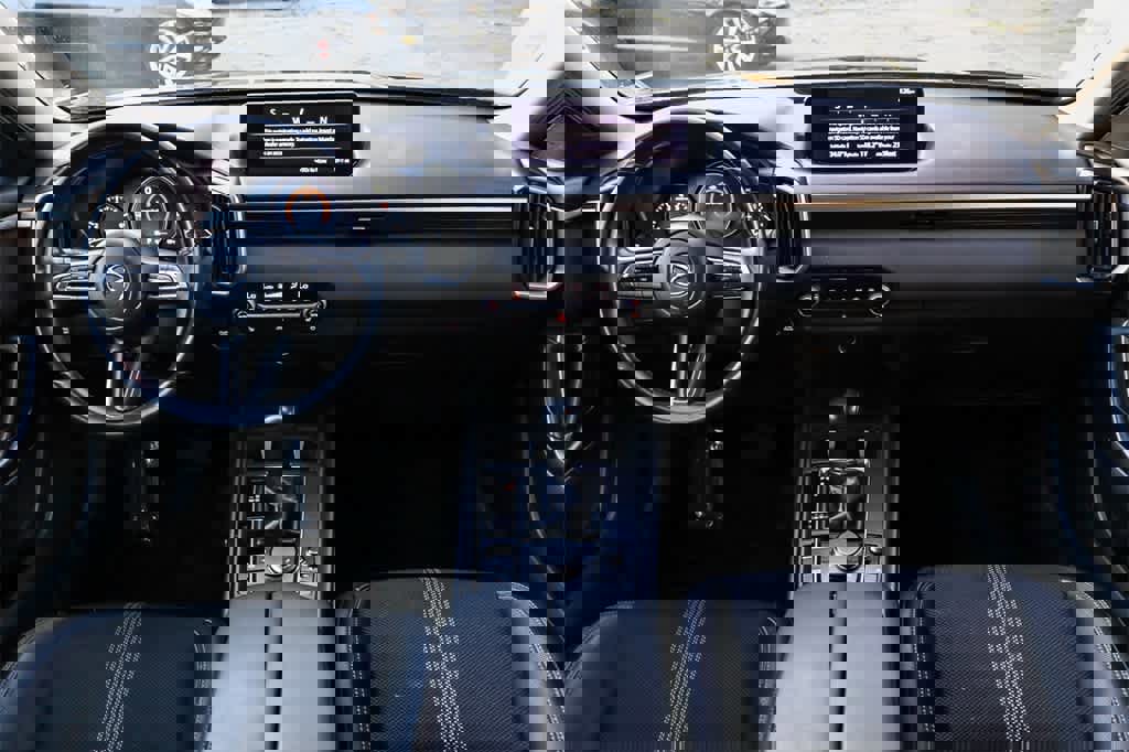 Used 2024 MAZDA CX-50 AWD 2.5 S w/ Preferred Package image 12