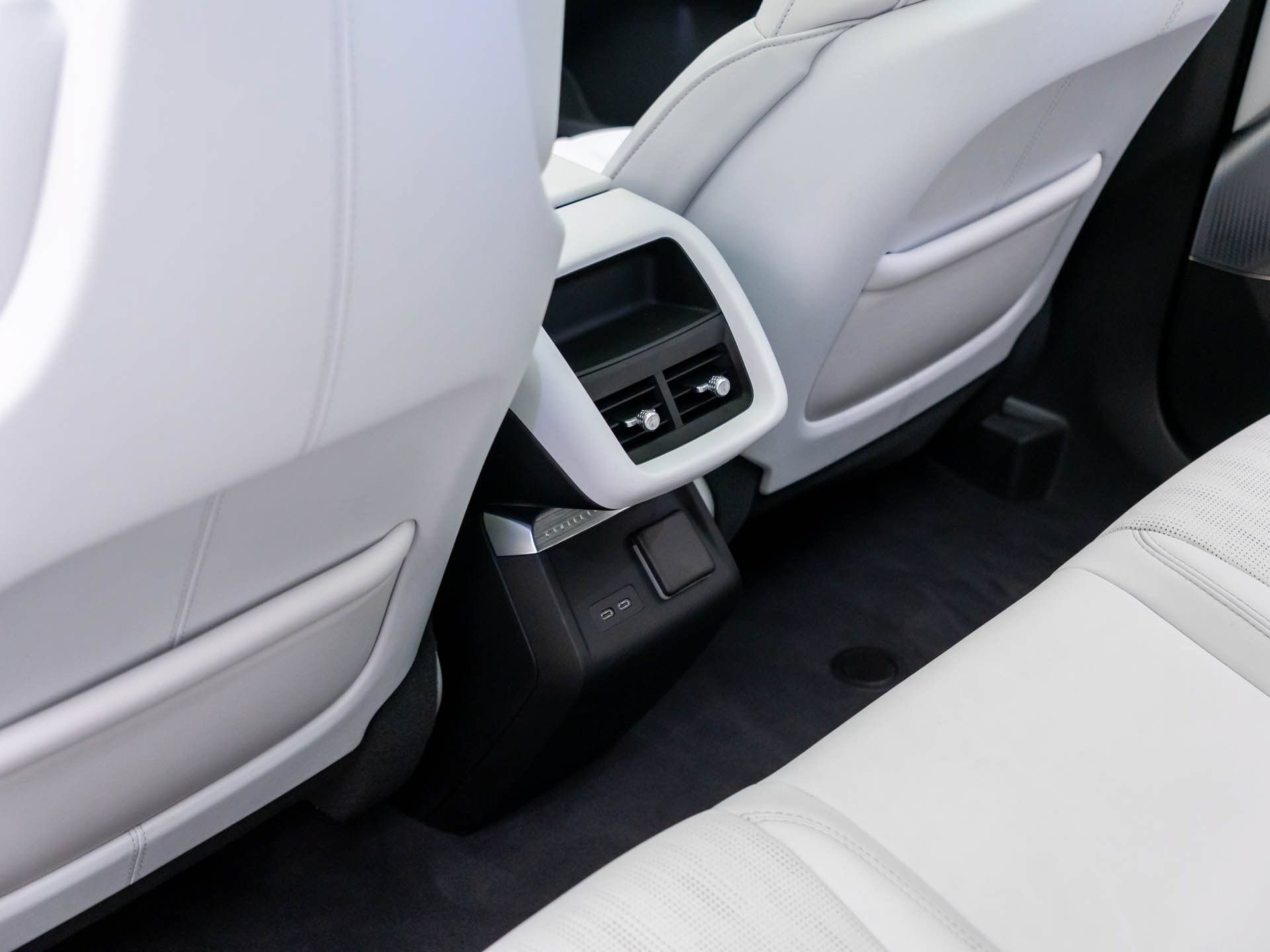 Certified 2024 Cadillac Lyriq Luxury RWD image 21