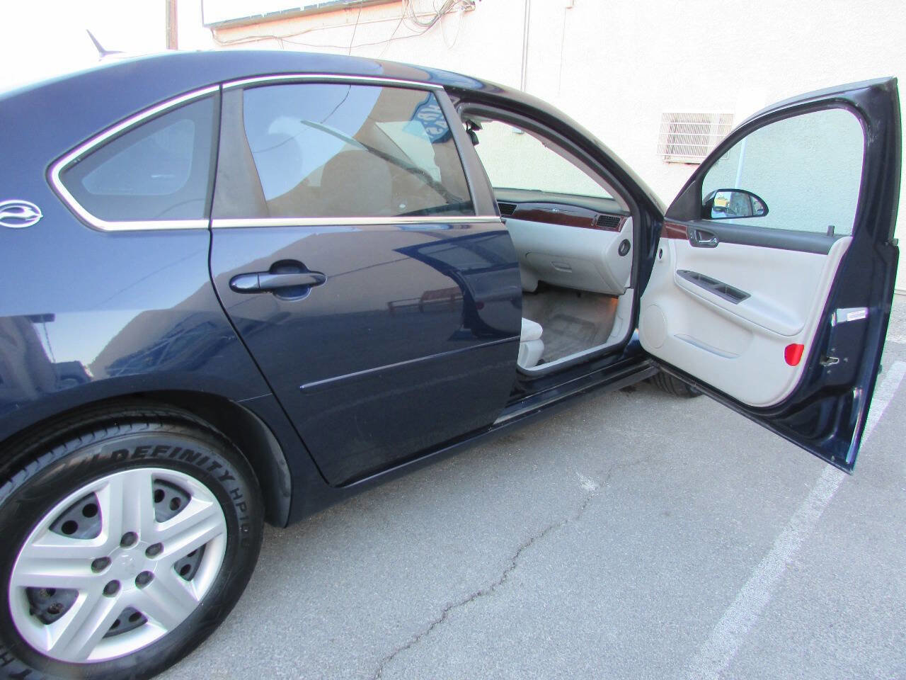 Used 2008 Chevrolet Impala LS FWD image 14