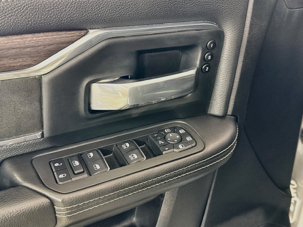 Used 2025 RAM 2500 Laramie AWD/4WD image 20