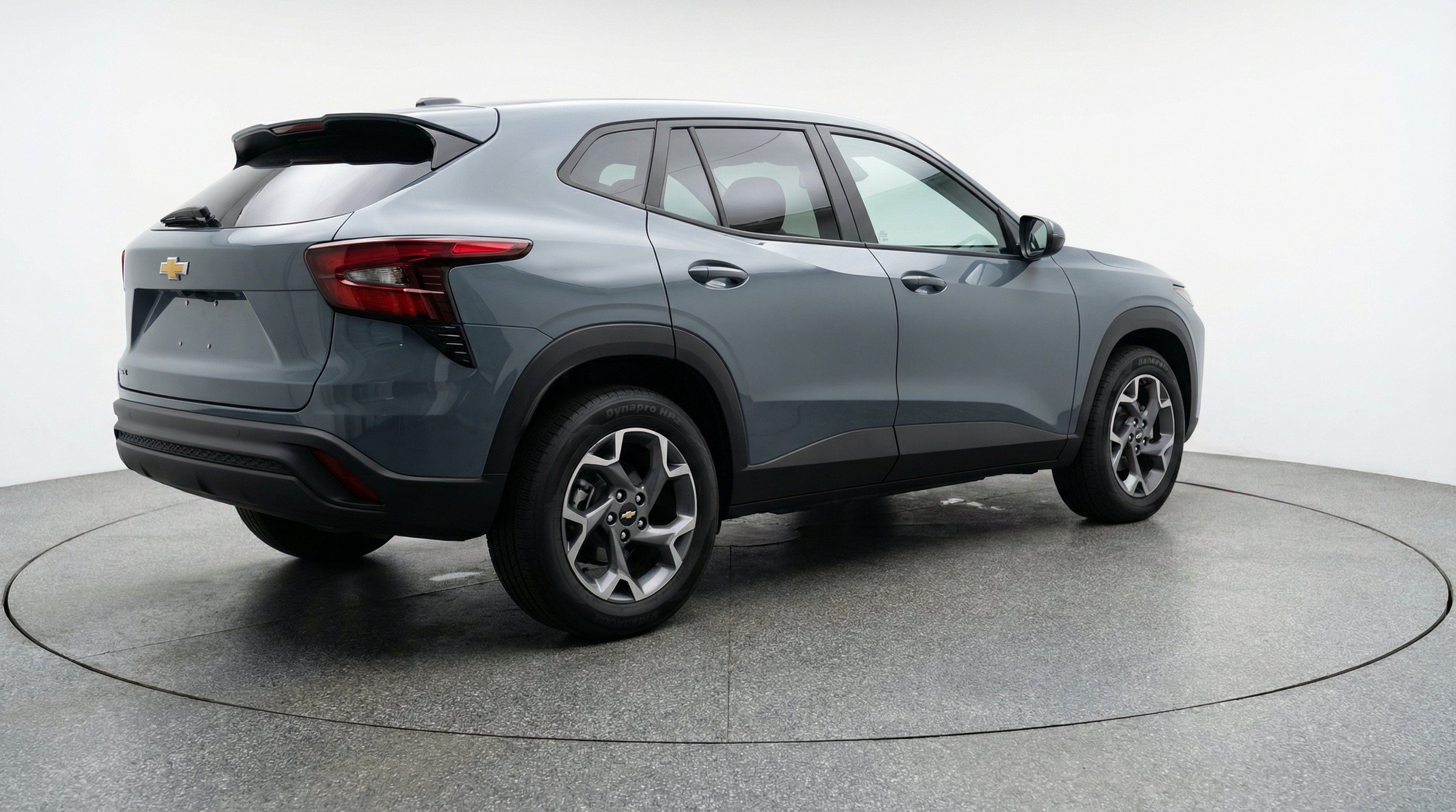 Used 2025 Chevrolet Trax LT w/ LT Convenience Package FWD image 9