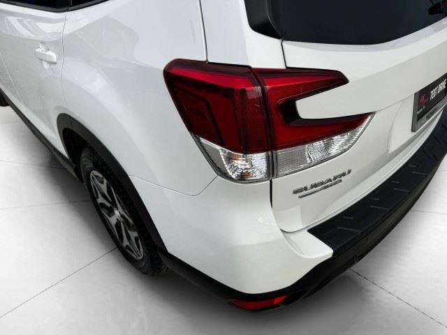 Used 2020 Subaru Forester Premium AWD/4WD image 12