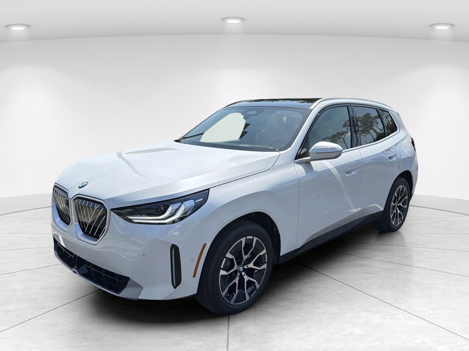 New 2026 BMW 330i Sedan w/ Convenience Package RWD image 8