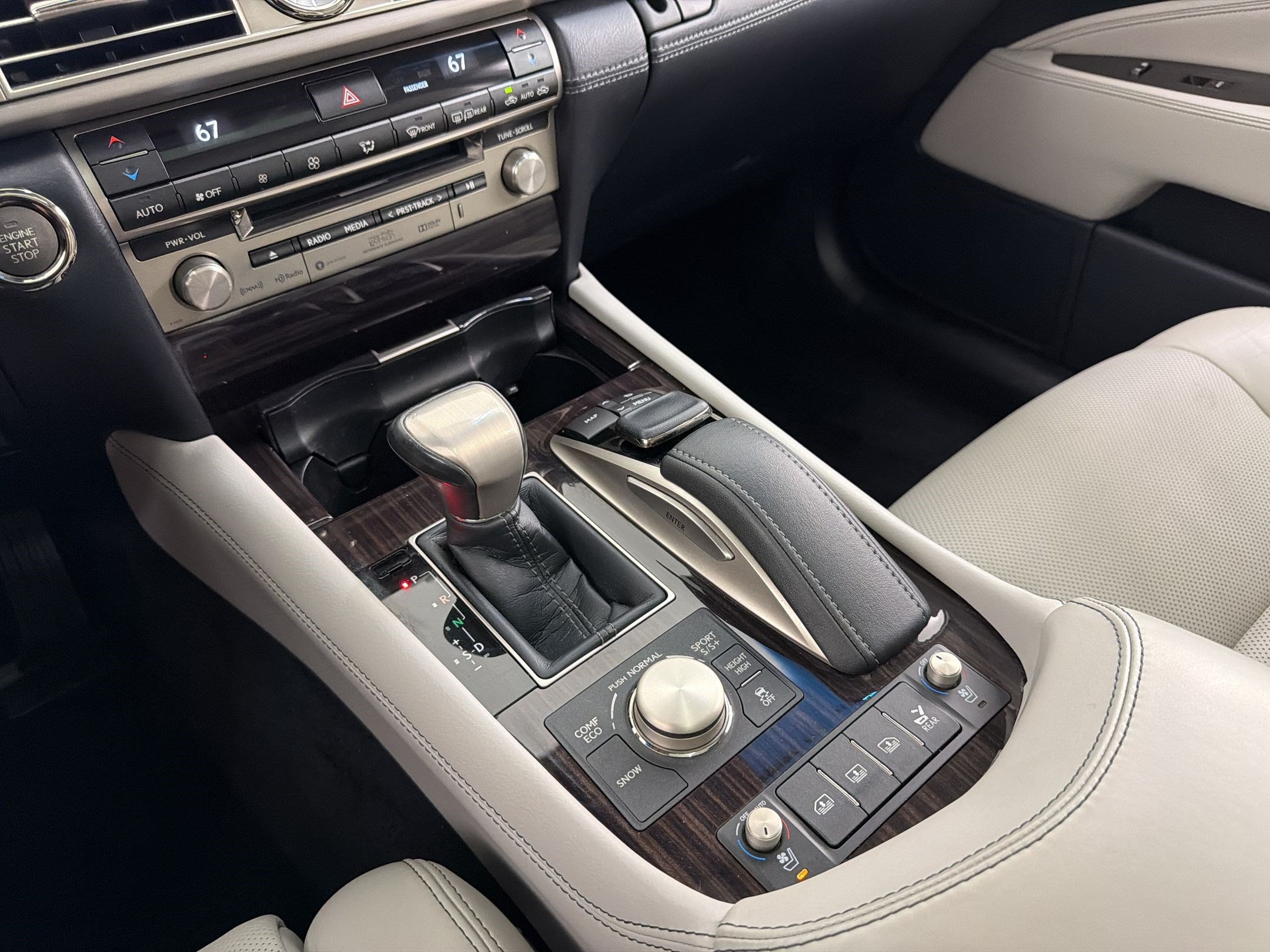 Used 2017 Lexus LS 460 L w/ Ultra Luxury Package RWD image 17