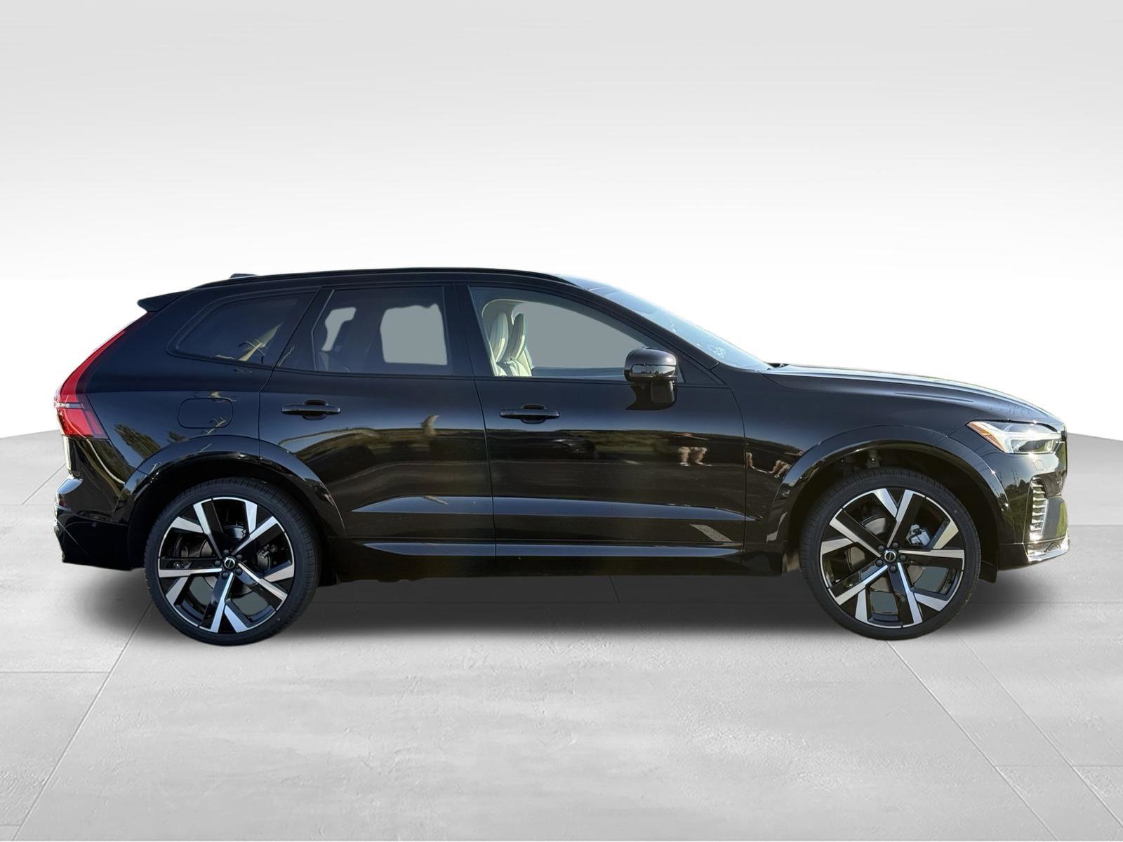New 2027 Volvo XC60 B5 Ultra AWD/4WD image 7
