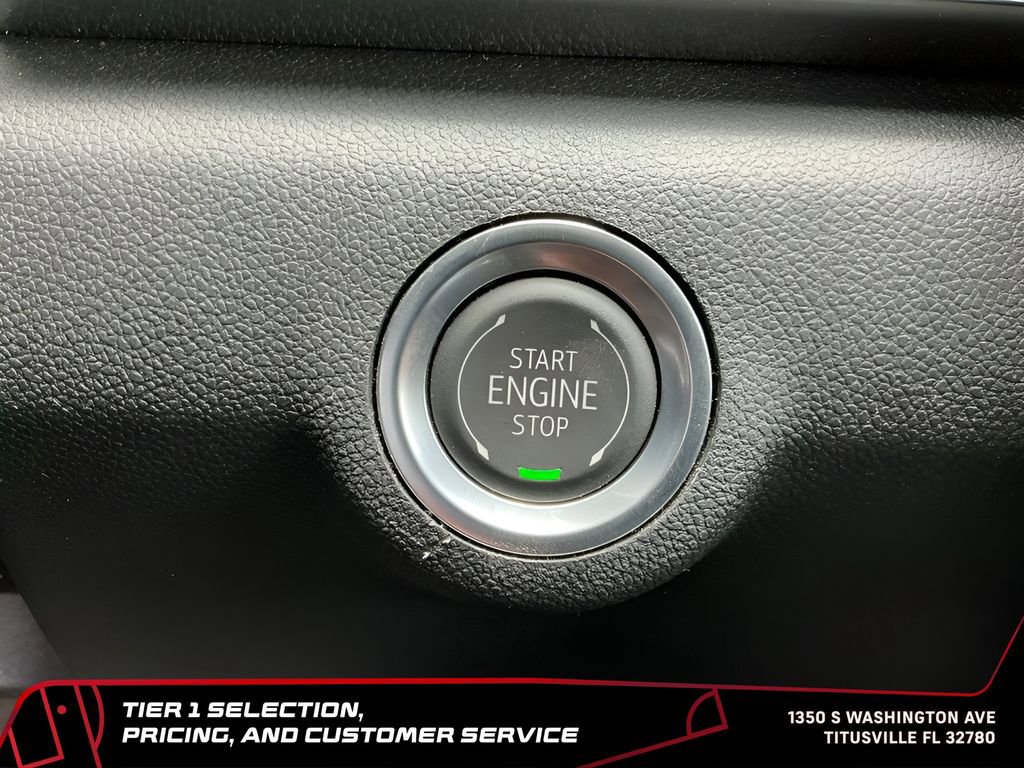 Used 2025 GMC Terrain Elevation AWD/4WD image 22