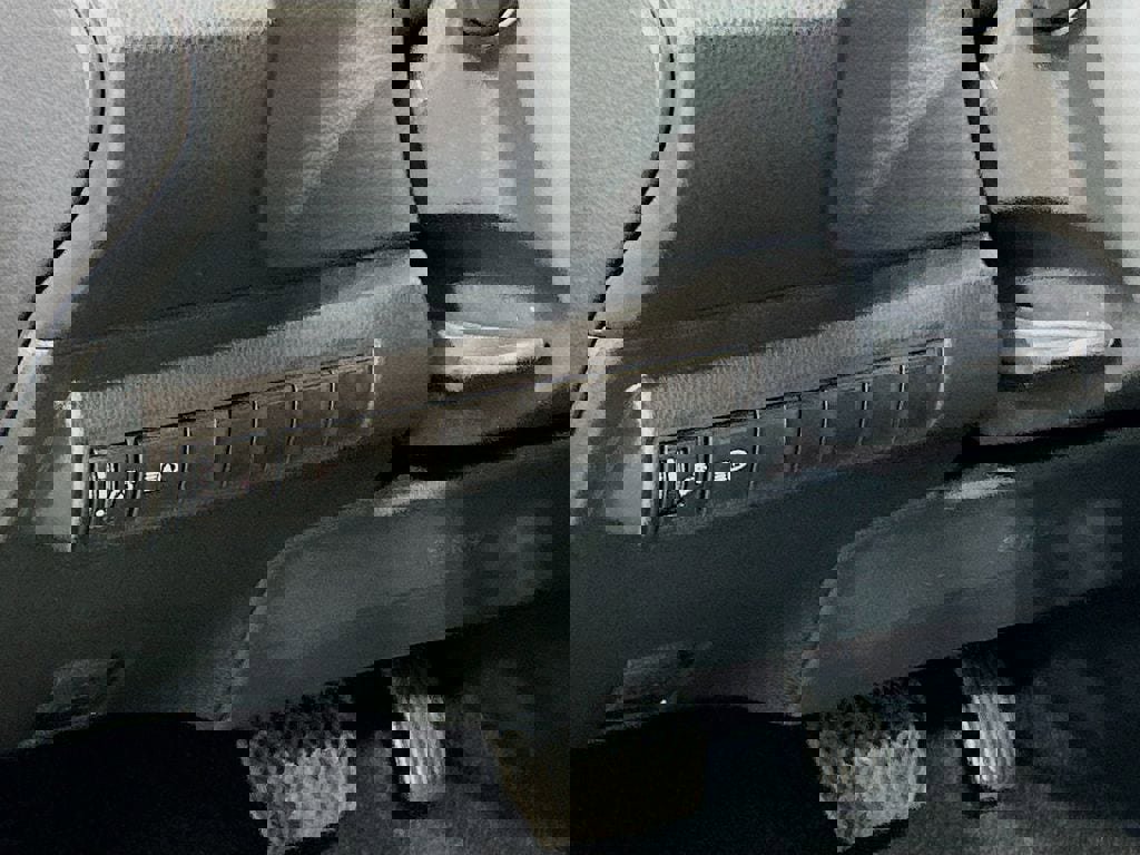 New 2026 Toyota Corolla SE image 11