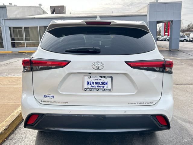 Used 2020 Toyota Highlander Limited image 10