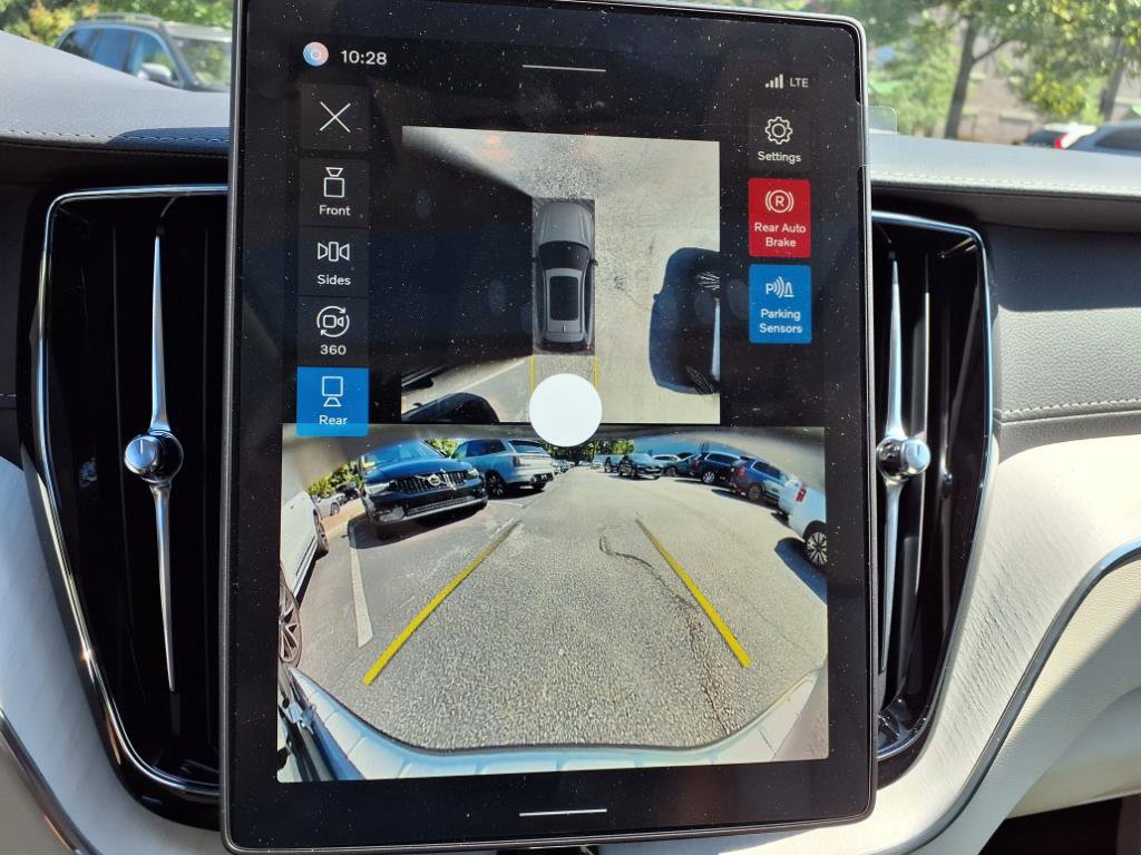 New 2026 Volvo XC60 T8 Ultra image 17
