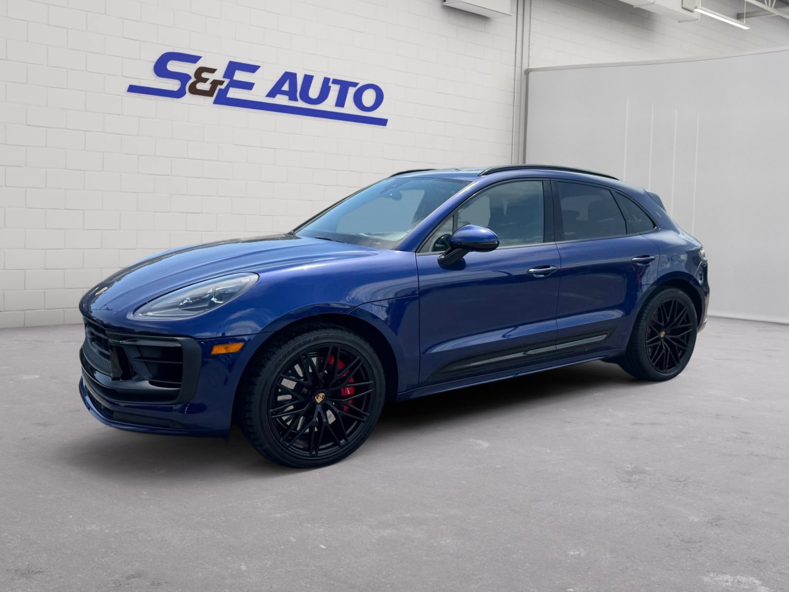 Used 2023 Porsche Macan GTS w/ Premium Package Plus AWD/4WD image 1