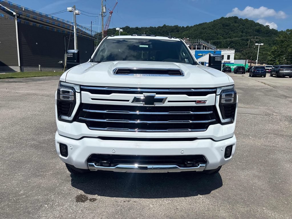 New 2026 Chevrolet Silverado 2500 LT w/ Z71 Chrome Sport Edition AWD/4WD image 8