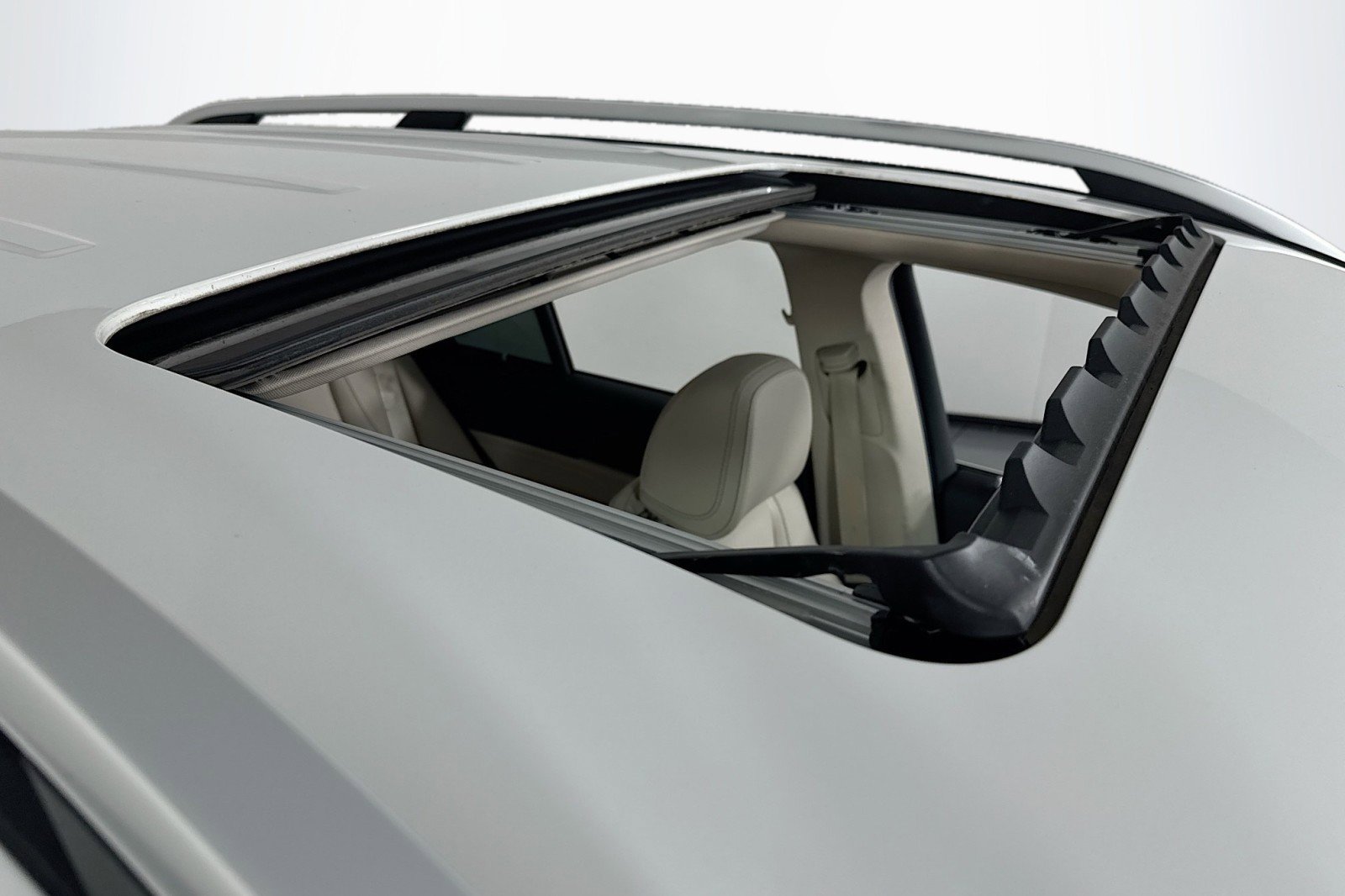 Used 2023 Mercedes-Benz GLE 350 w/ Premium Package image 23