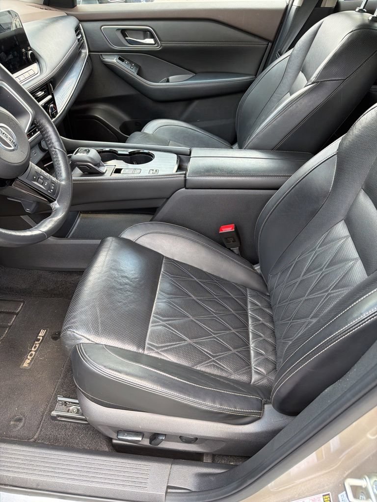 Used 2021 Nissan Rogue Platinum FWD image 12