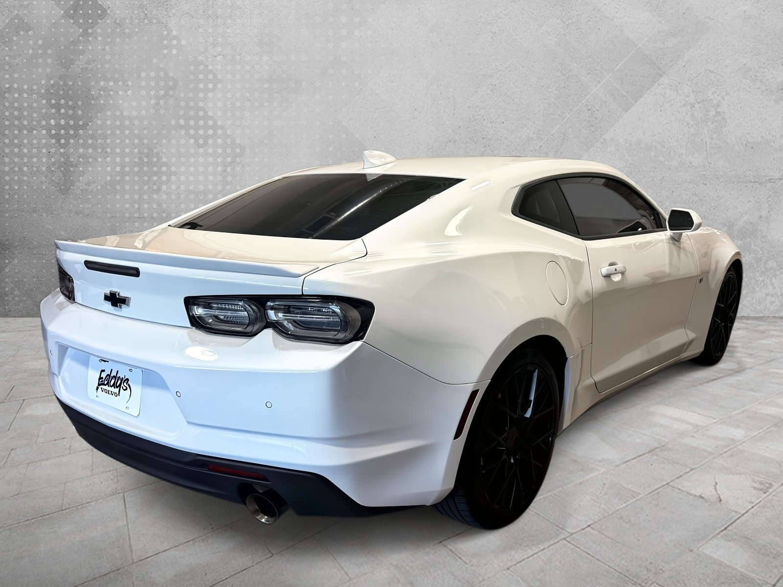 Used 2019 Chevrolet Camaro LT RWD image 6