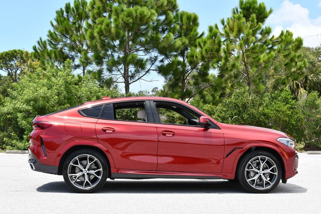 Used 2022 BMW X6 xDrive40i w/ Executive Package AWD/4WD image 31