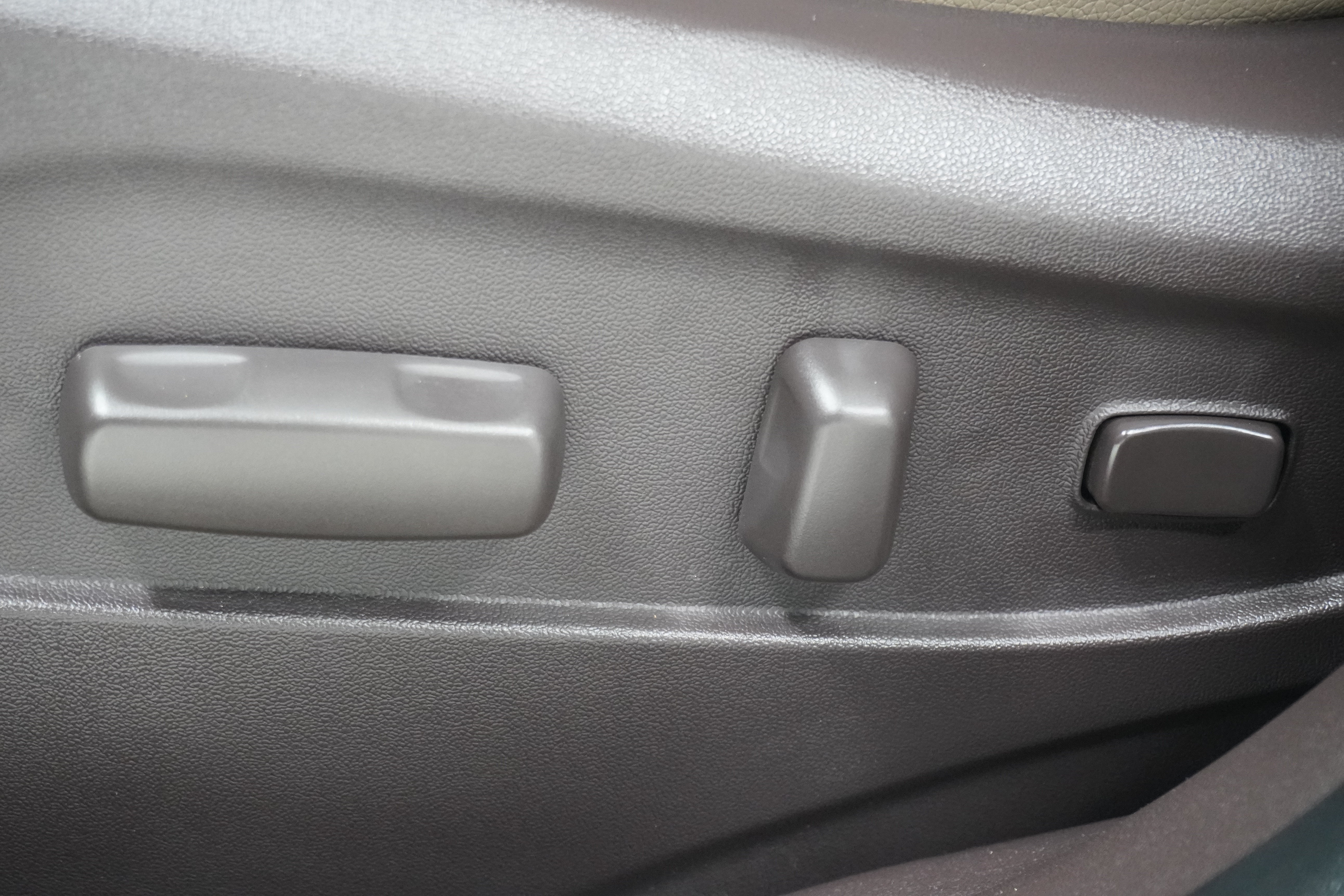 Used 2012 Hyundai Tucson Limited w/ Premium Pkg FWD image 12