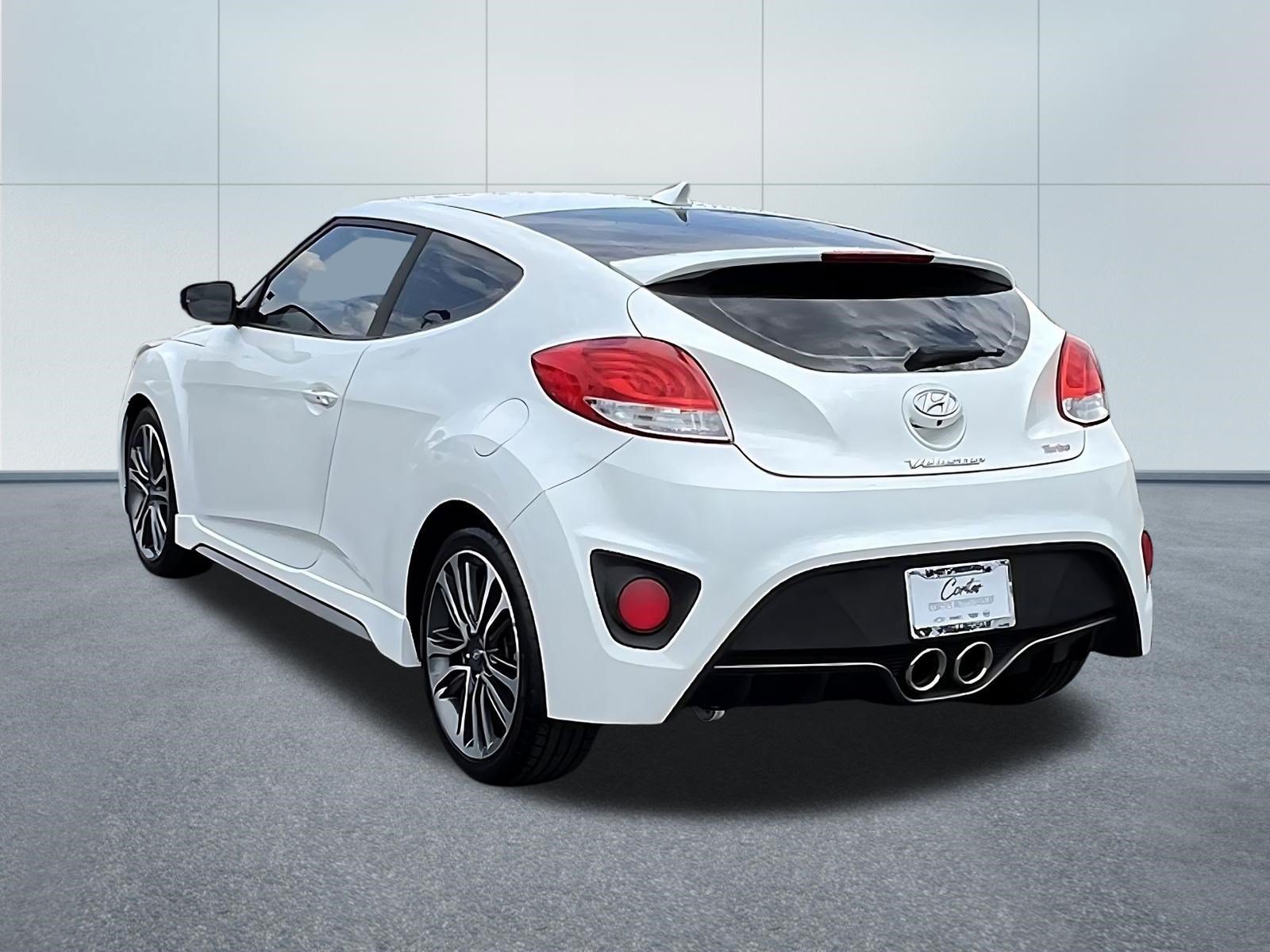 Used 2016 Hyundai Veloster Turbo FWD image 4