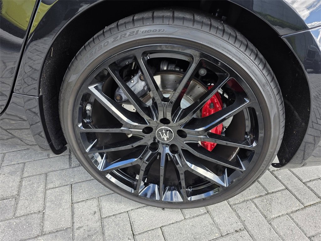 Used 2023 Maserati Ghibli Trofeo image 19