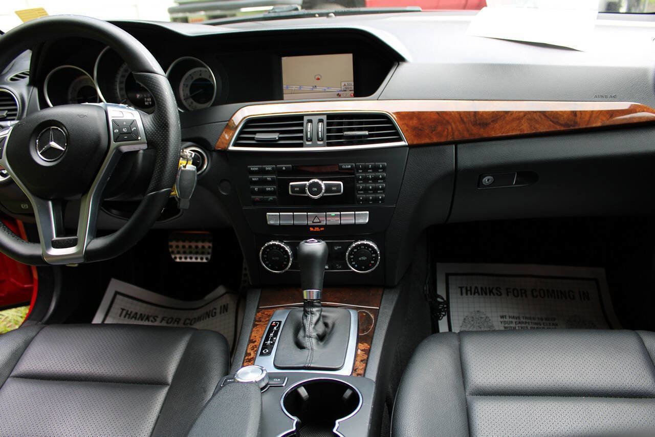 Used 2014 Mercedes-Benz C 300 4MATIC Sedan image 36