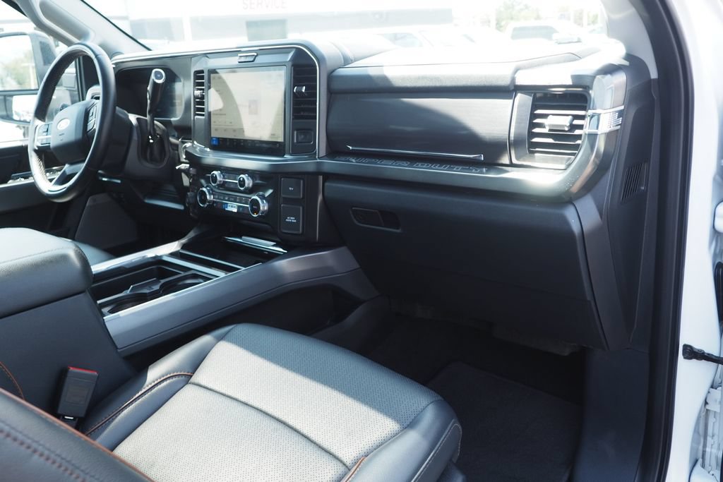 Used 2025 Ford F350 Lariat w/ Black Appearance Package AWD/4WD image 20