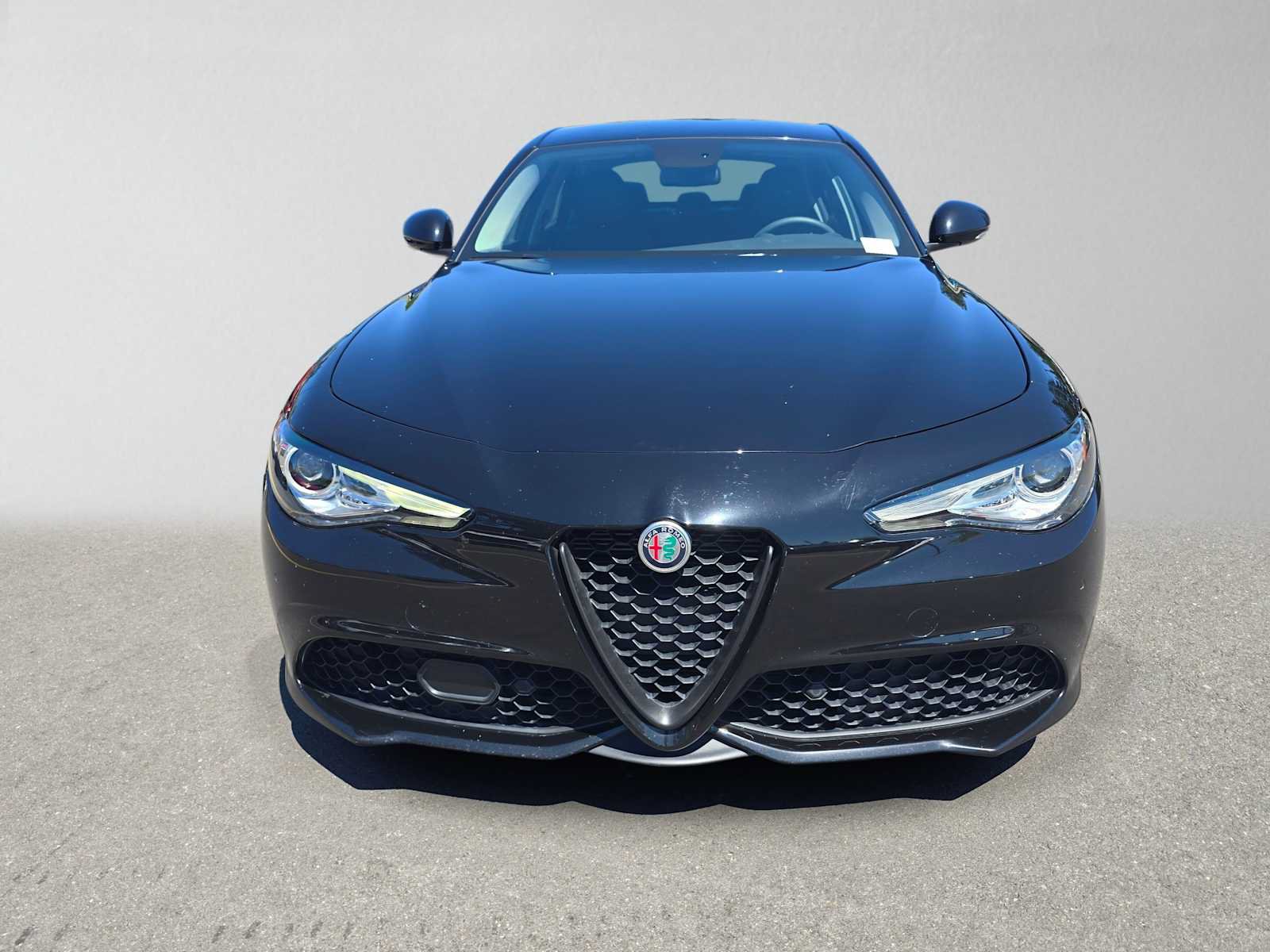 Used 2019 Alfa Romeo Giulia Ti Sport w/ Quick Order Package 22U Sport RWD image 8