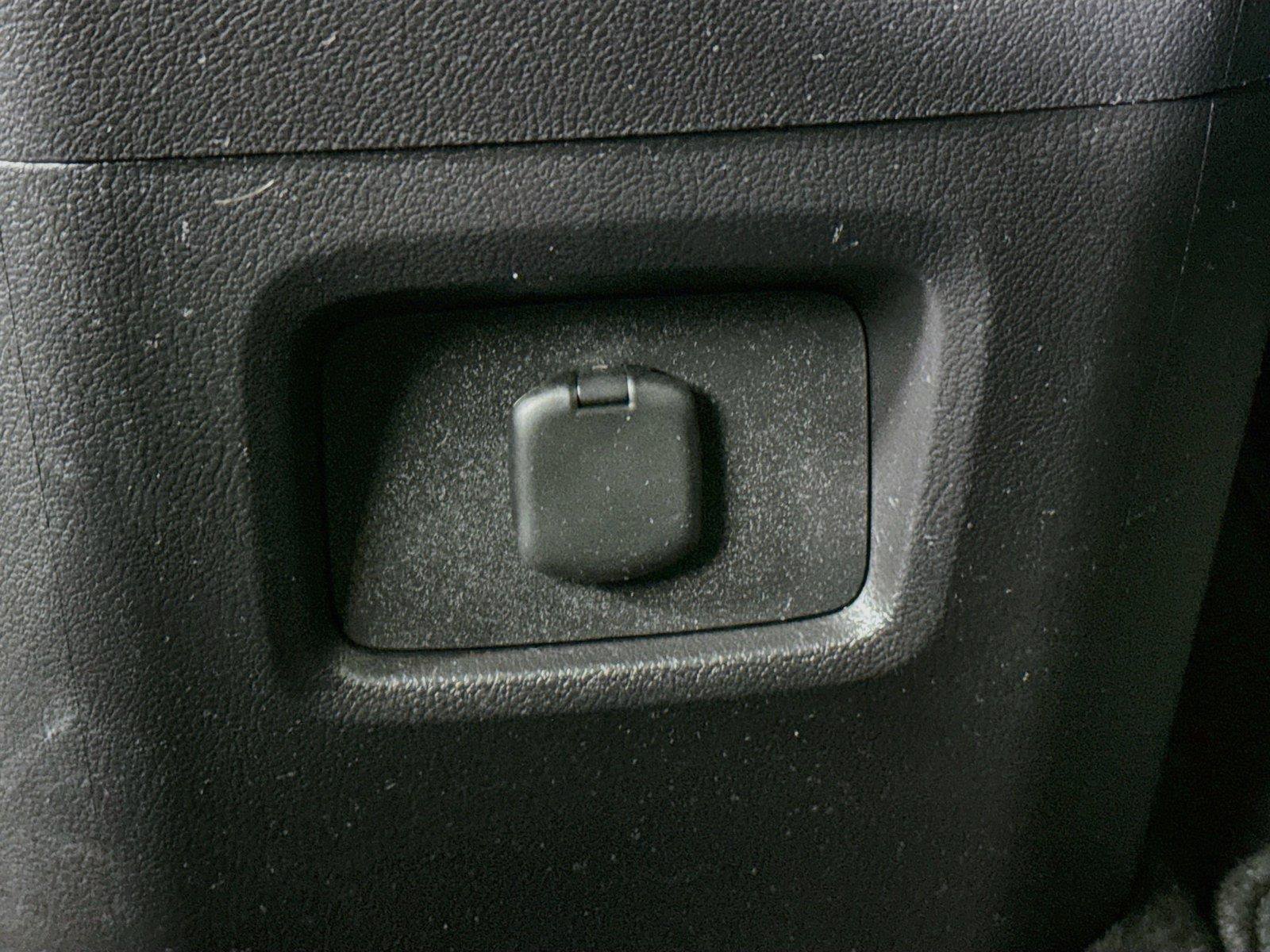 Certified 2025 Toyota Grand Highlander FWD image 37