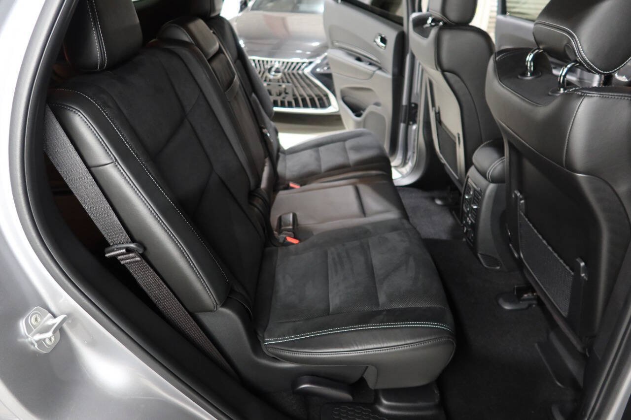 Used 2021 Dodge Durango SRT w/ Technology Group AWD/4WD image 15
