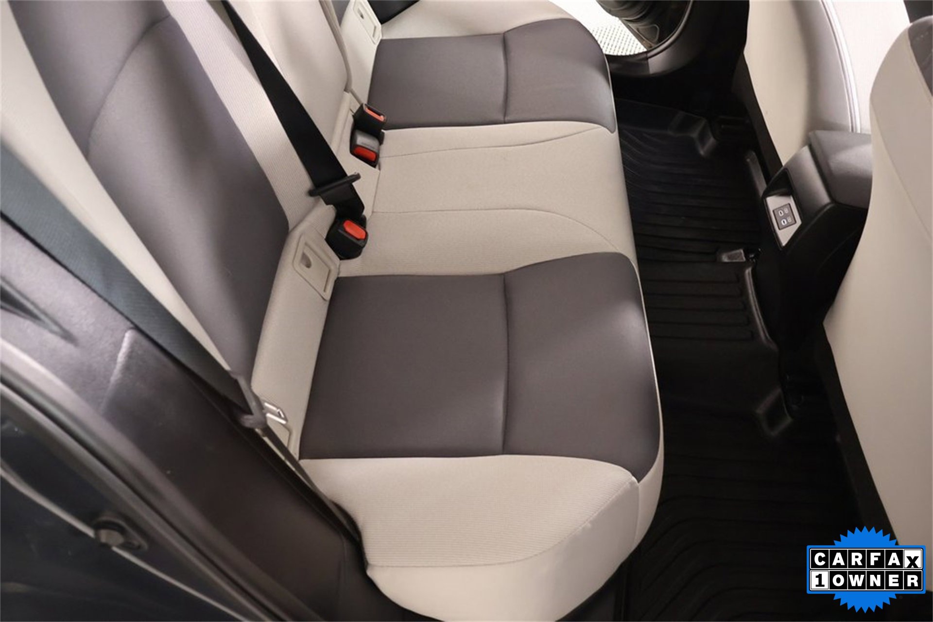 Used 2025 Toyota Corolla LE image 13