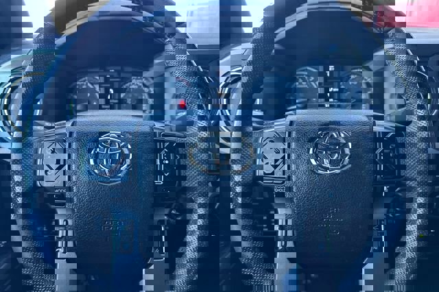 Used 2021 Toyota Tacoma TRD Sport w/ Technology Package image 25