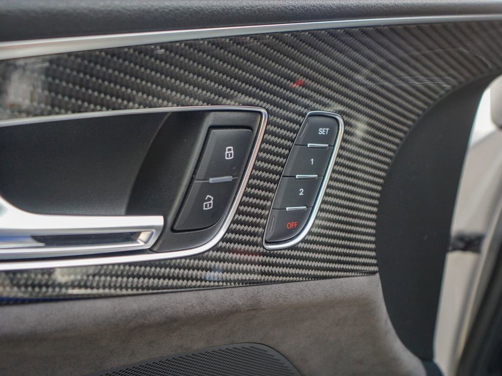 Used 2017 Audi RS 7 Prestige w/ Carbon-Optic Package image 18