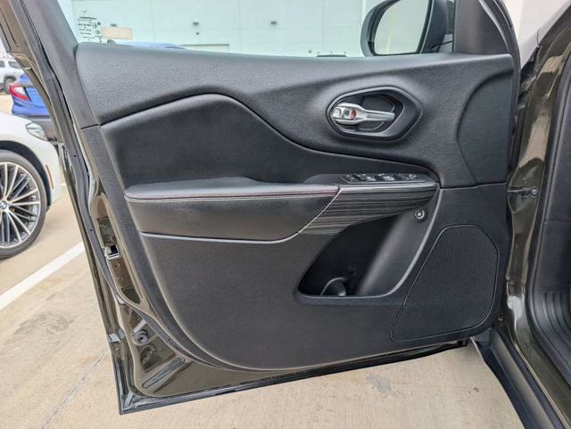 Used 2016 Jeep Cherokee 75th Anniversary FWD image 22