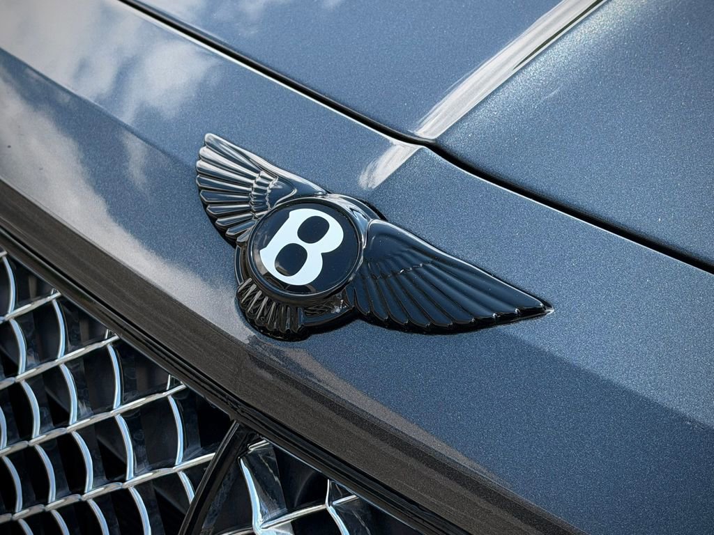Used 2019 Bentley Bentayga AWD/4WD image 18