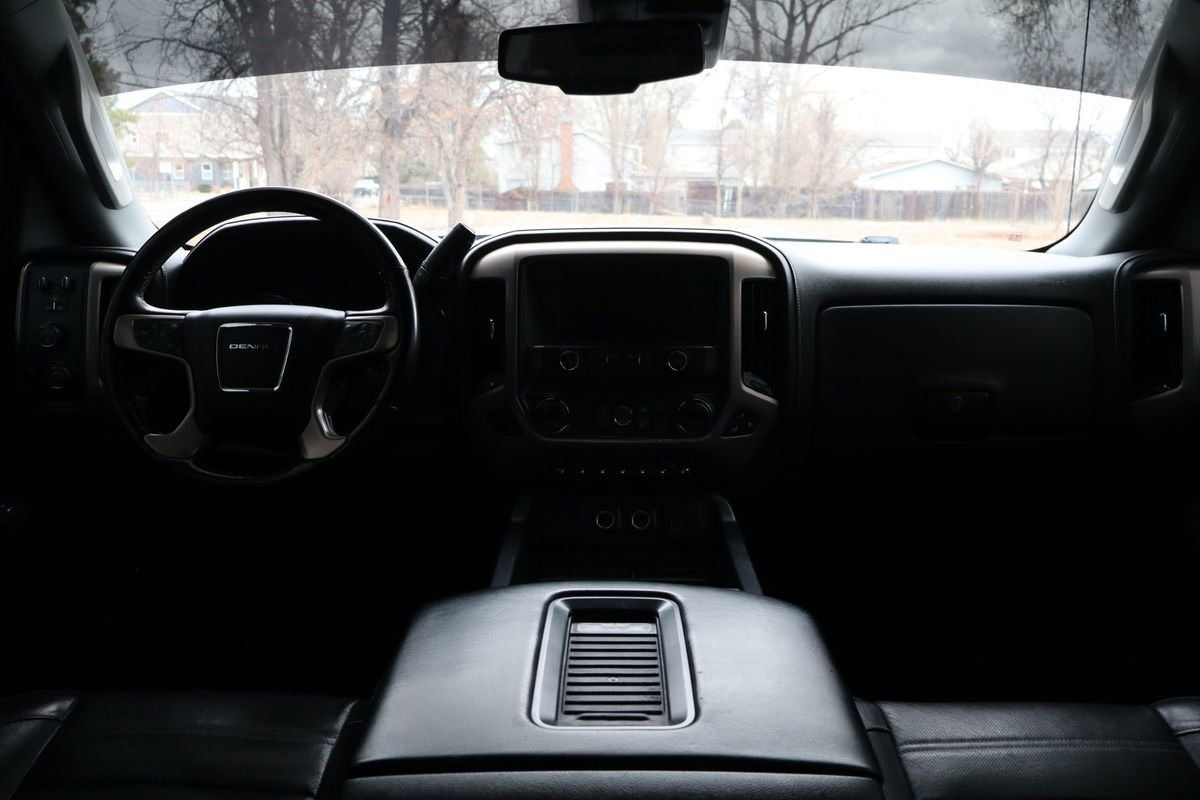 Used 2017 GMC Sierra 2500 Denali w/ Duramax Plus Package image 16