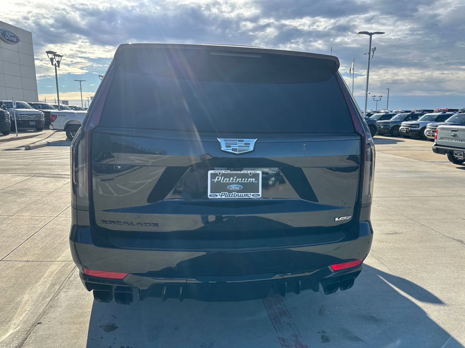 Used 2024 Cadillac Escalade V w/ LPO, Floor Liner Package image 4