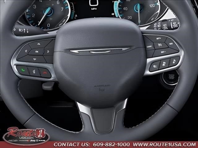 New 2027 Chrysler Pacifica Select AWD/4WD image 20