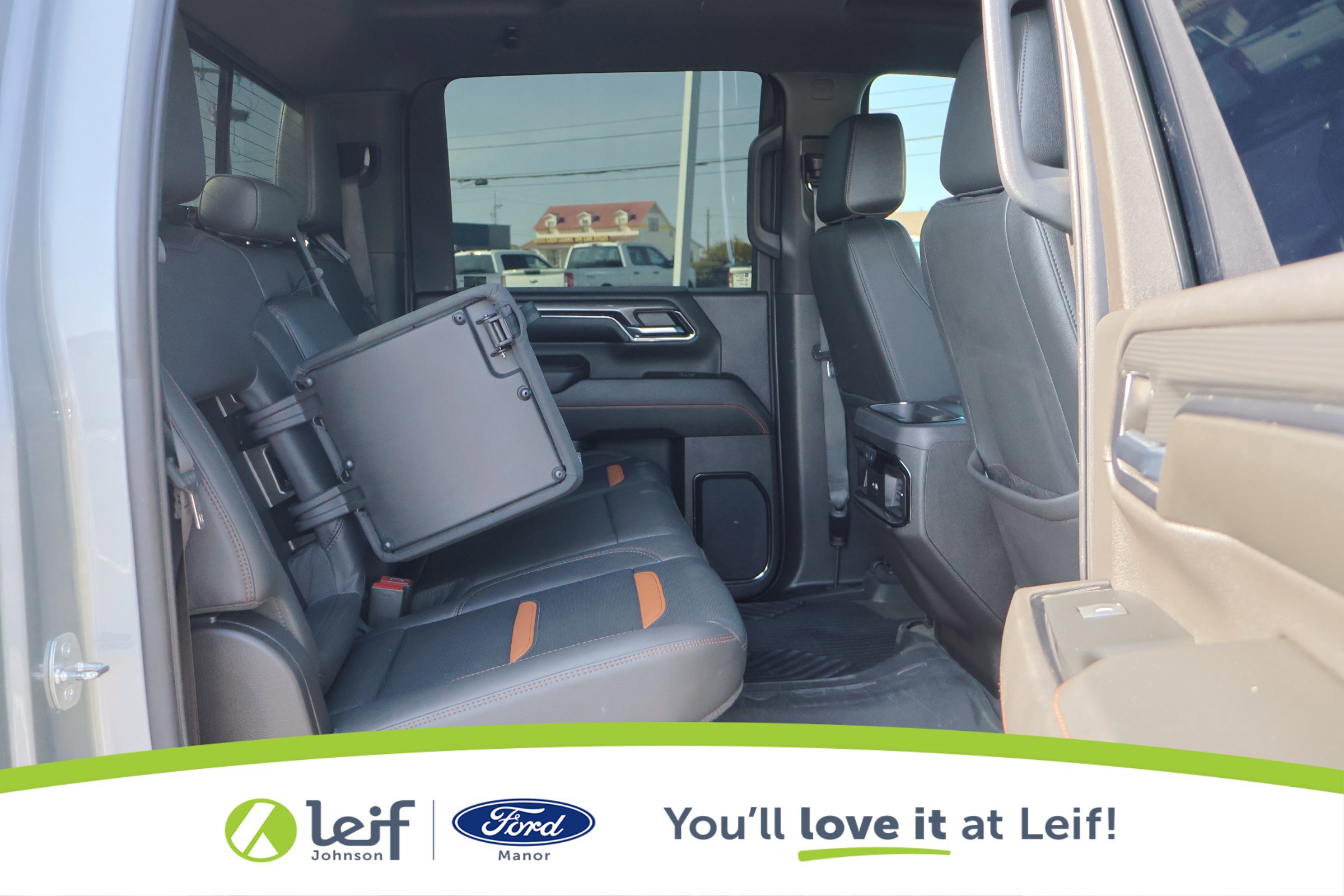 Used 2024 GMC Sierra 2500 AT4 w/ Technology Package image 35