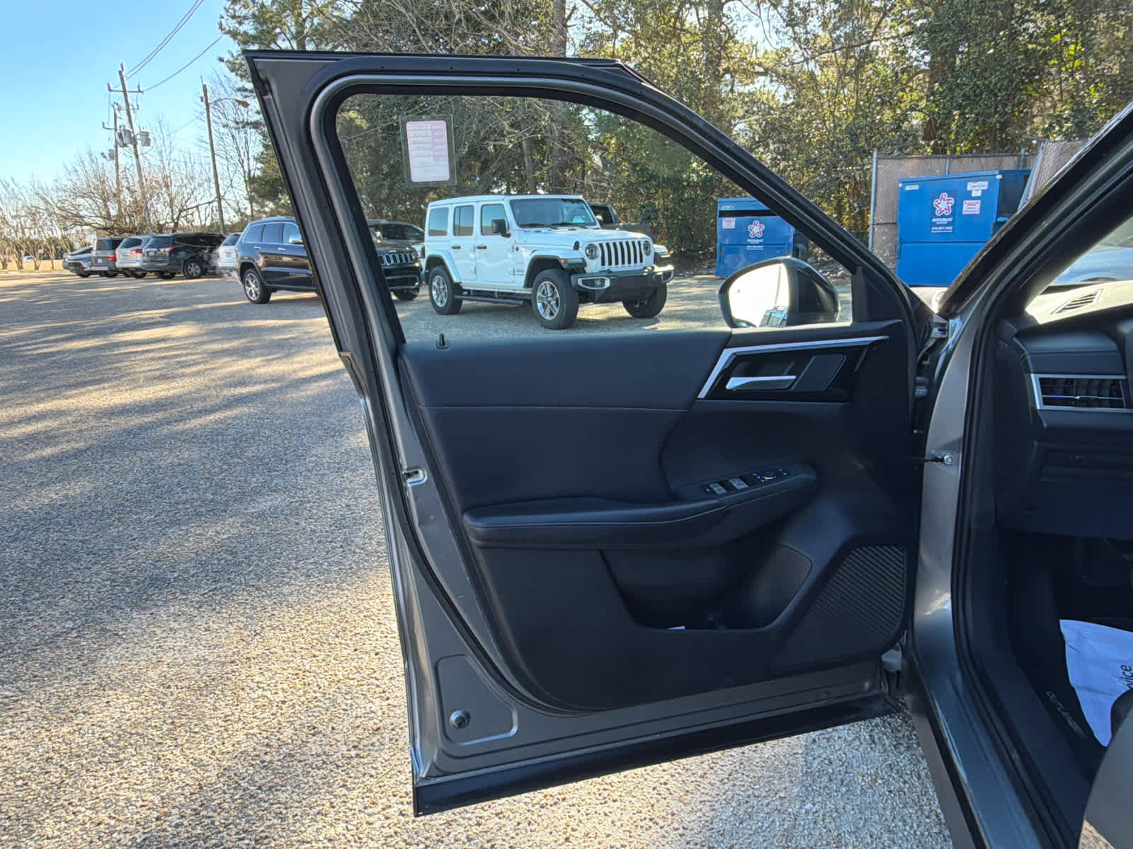 Used 2023 Mitsubishi Outlander SE Black Edition image 17