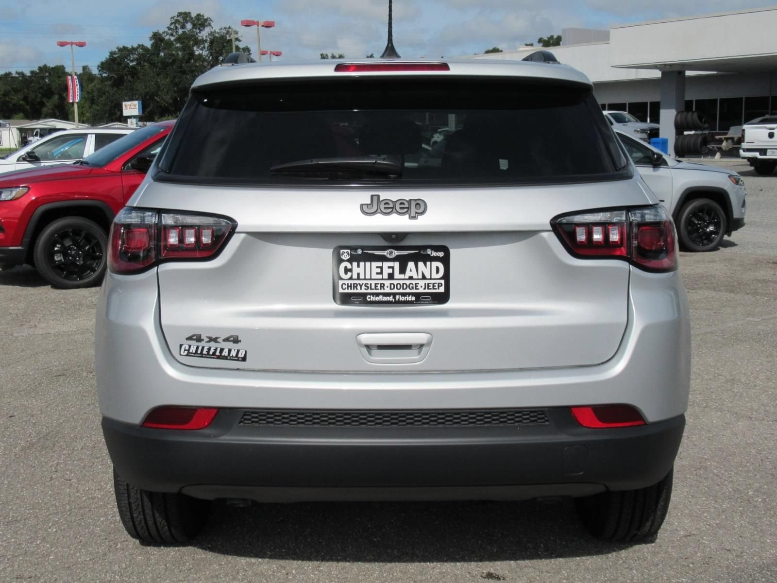 New 2026 Jeep Compass Latitude AWD/4WD image 6