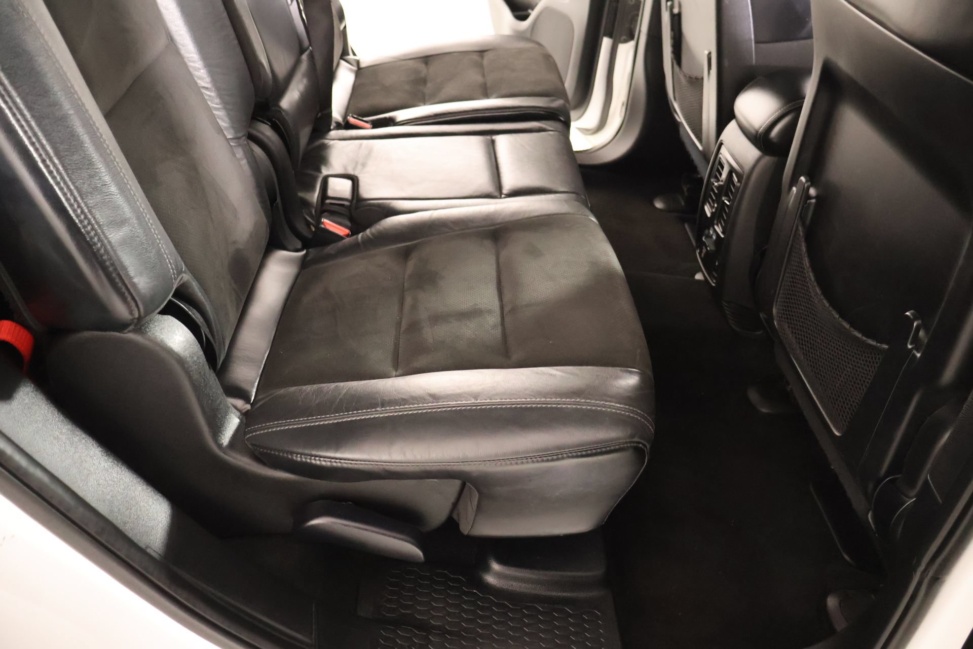Used 2022 Dodge Durango GT RWD image 16