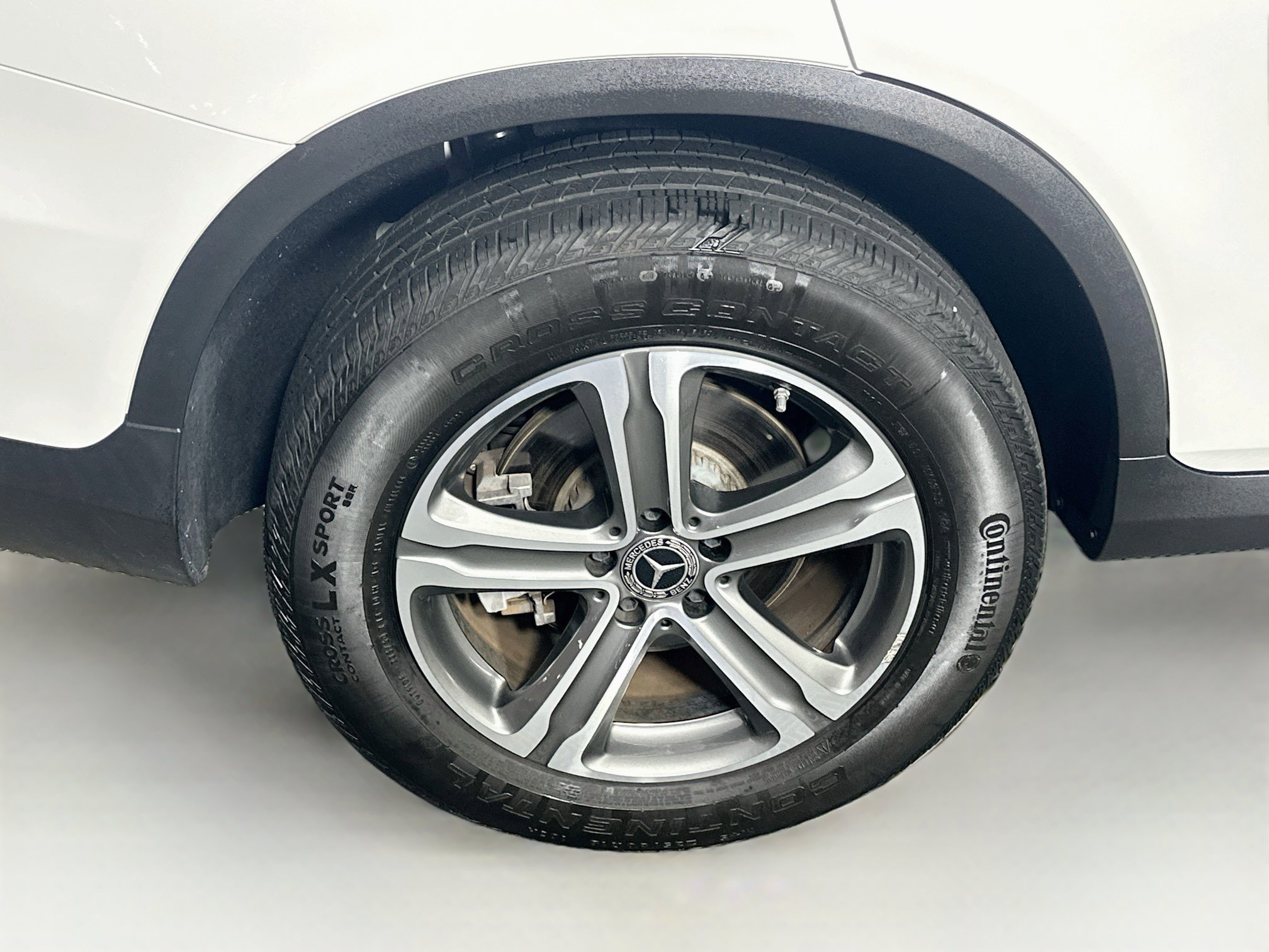 Used 2021 Mercedes-Benz GLC 300 4MATIC w/ Premium Package image 11
