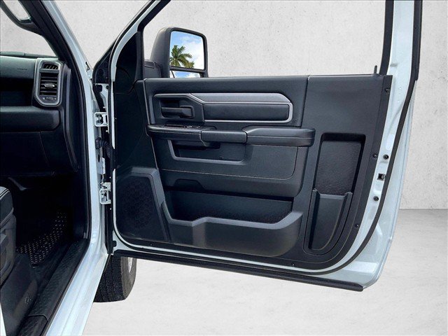 Used 2024 RAM 2500 Tradesman w/ Chrome Appearance Group AWD/4WD image 14