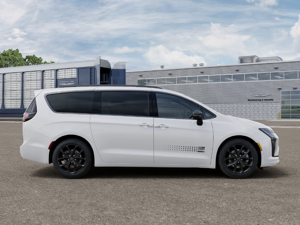 New 2027 Chrysler Pacifica Select AWD/4WD image 22
