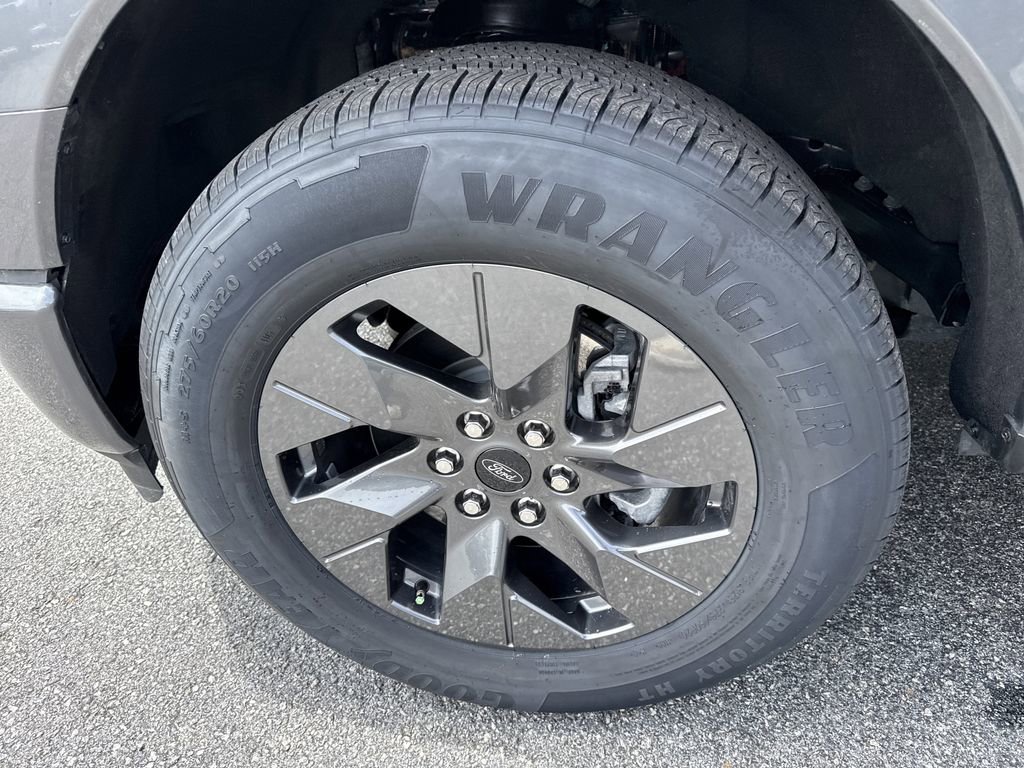 Used 2025 Ford F150 Lightning Lariat w/ Max Trailer Tow Package AWD/4WD image 11