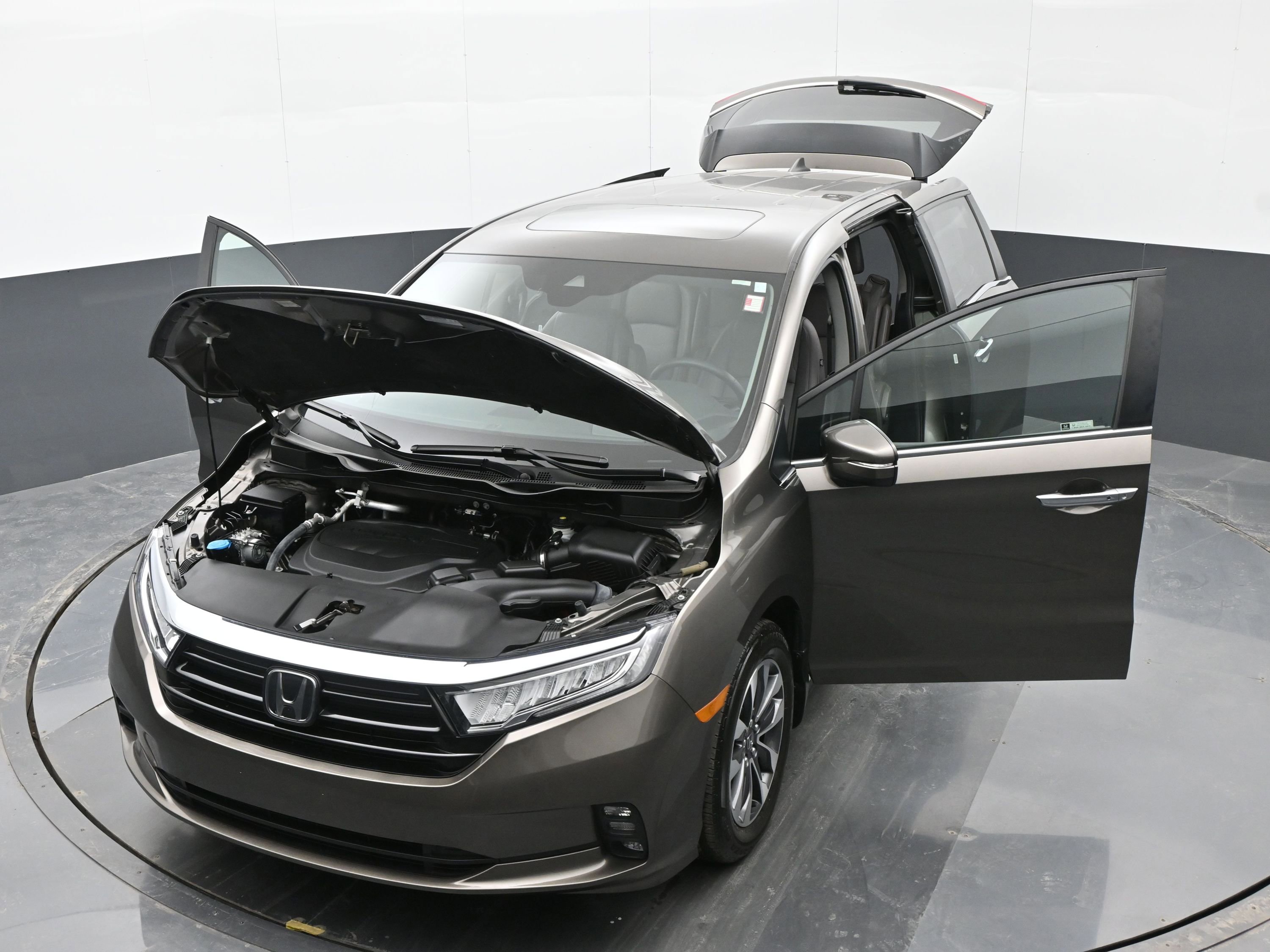 Used 2023 Honda Odyssey EX-L image 48