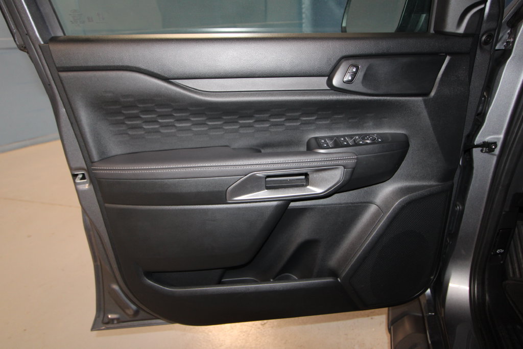 Used 2024 Ford Ranger XLT AWD/4WD image 5