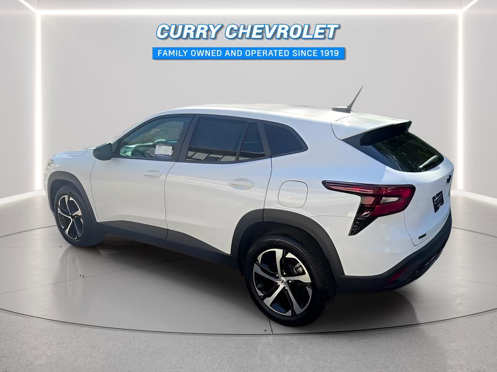 Used 2024 Chevrolet Trax RS w/ Driver Confidence Package FWD image 10