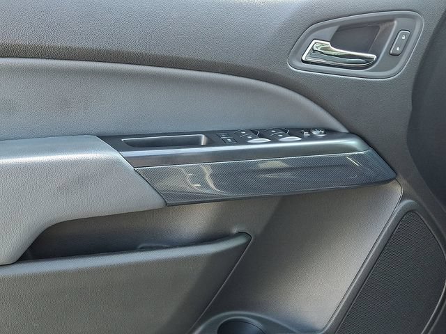 Used 2017 Chevrolet Colorado Z71 AWD/4WD image 14